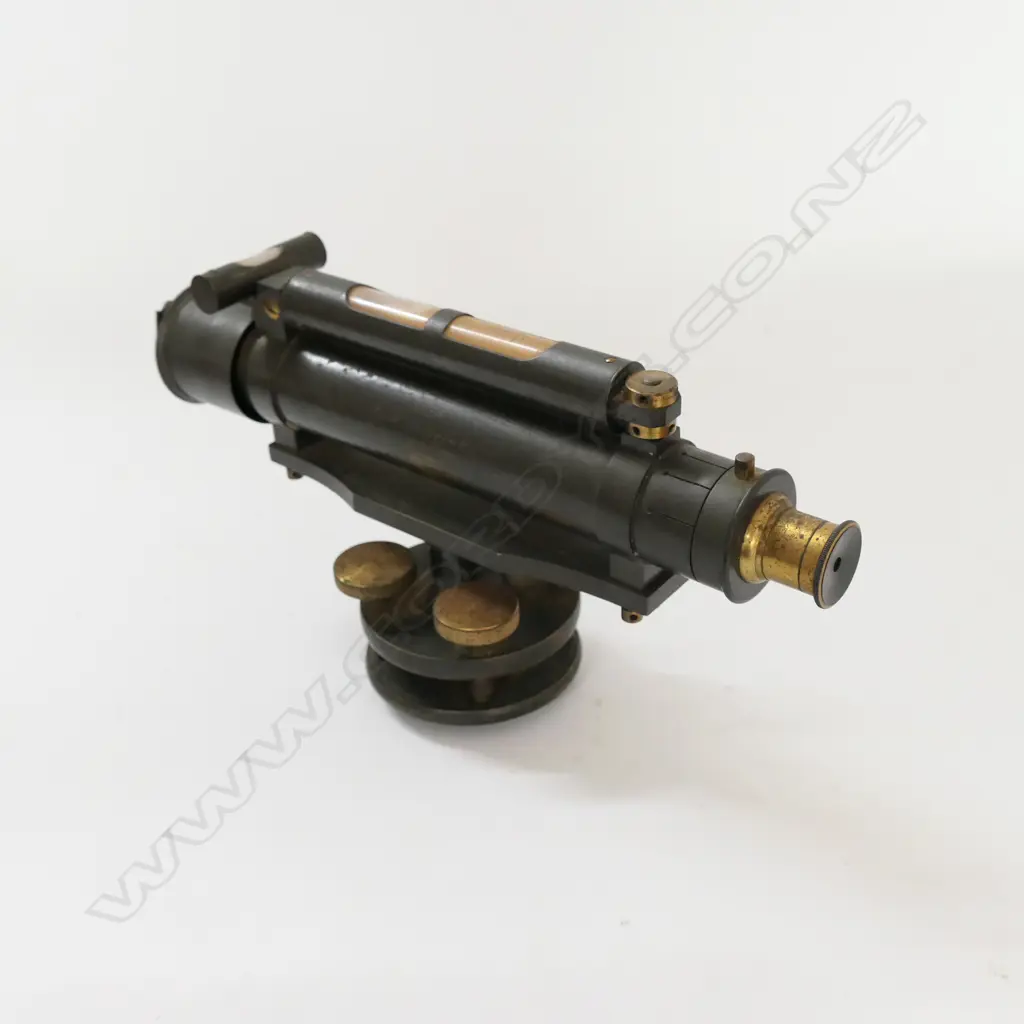 LATE 19thC BRASS TRANSIT LEVEL IN MAHOG CASE, BY J & W. E ARCHBUTT, 210 WESTMISNSTER BRIDGE ROAD LONDON, No.711. L.245mm Image 1++
